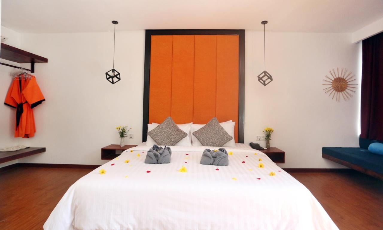 Central Corner Suite Siem Reap Exteriör bild